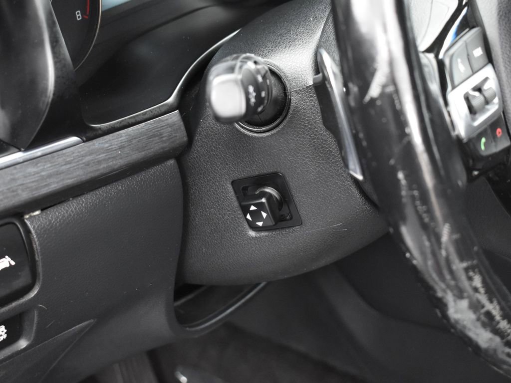 Used 2018 Kia Cadenza Limited image 13