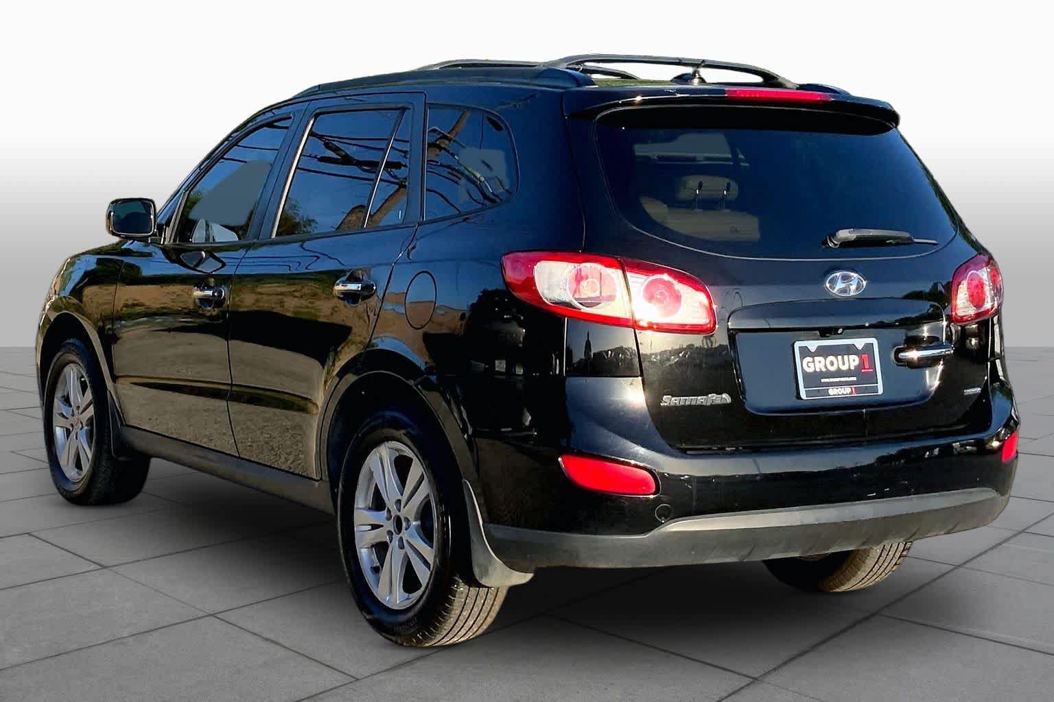 Used 2012 Hyundai Santa Fe Limited w/ Navigation Pkg 4 FWD image 12