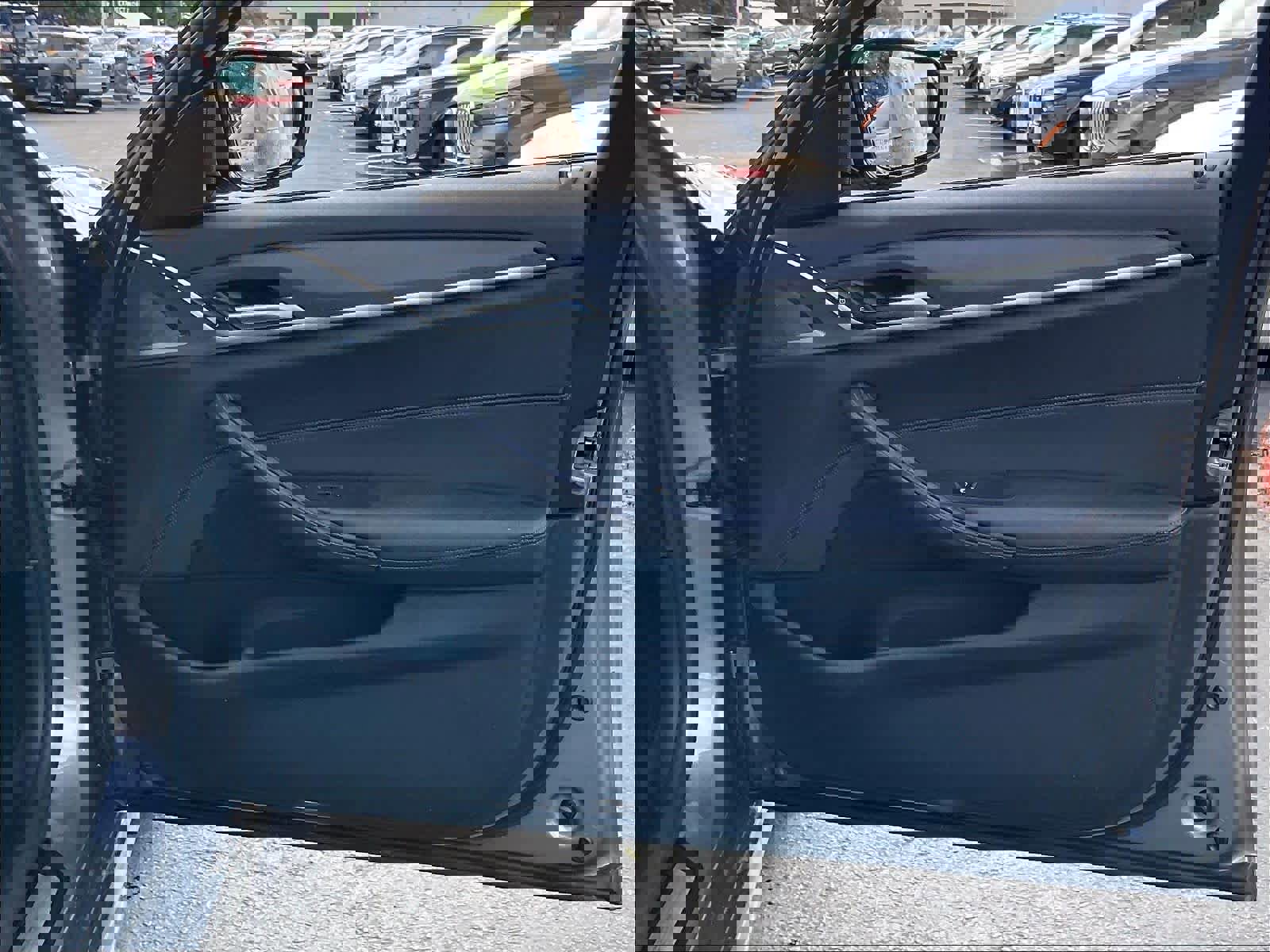 Used 2023 BMW 540i w/ M Sport Package image 25