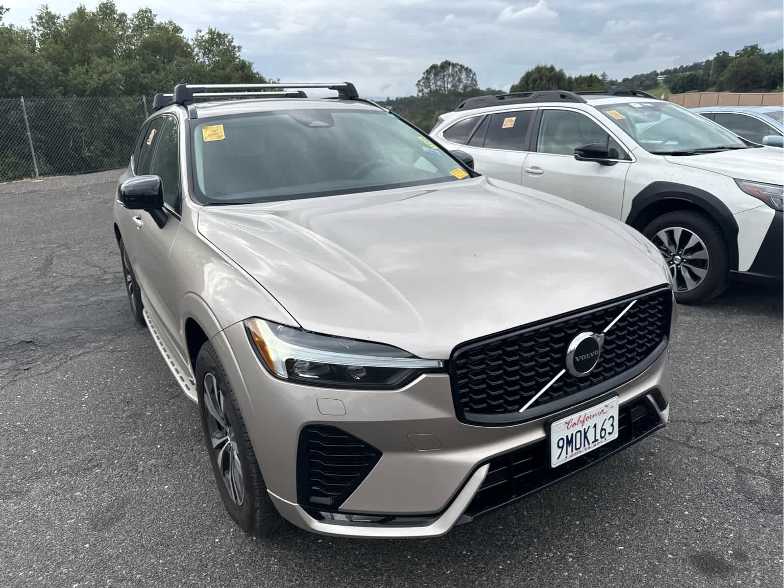 Used 2024 Volvo XC60 B5 Core image 3