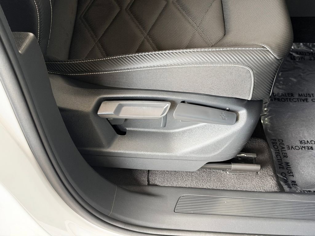 Used 2024 Volkswagen Atlas Cross Sport SE image 29