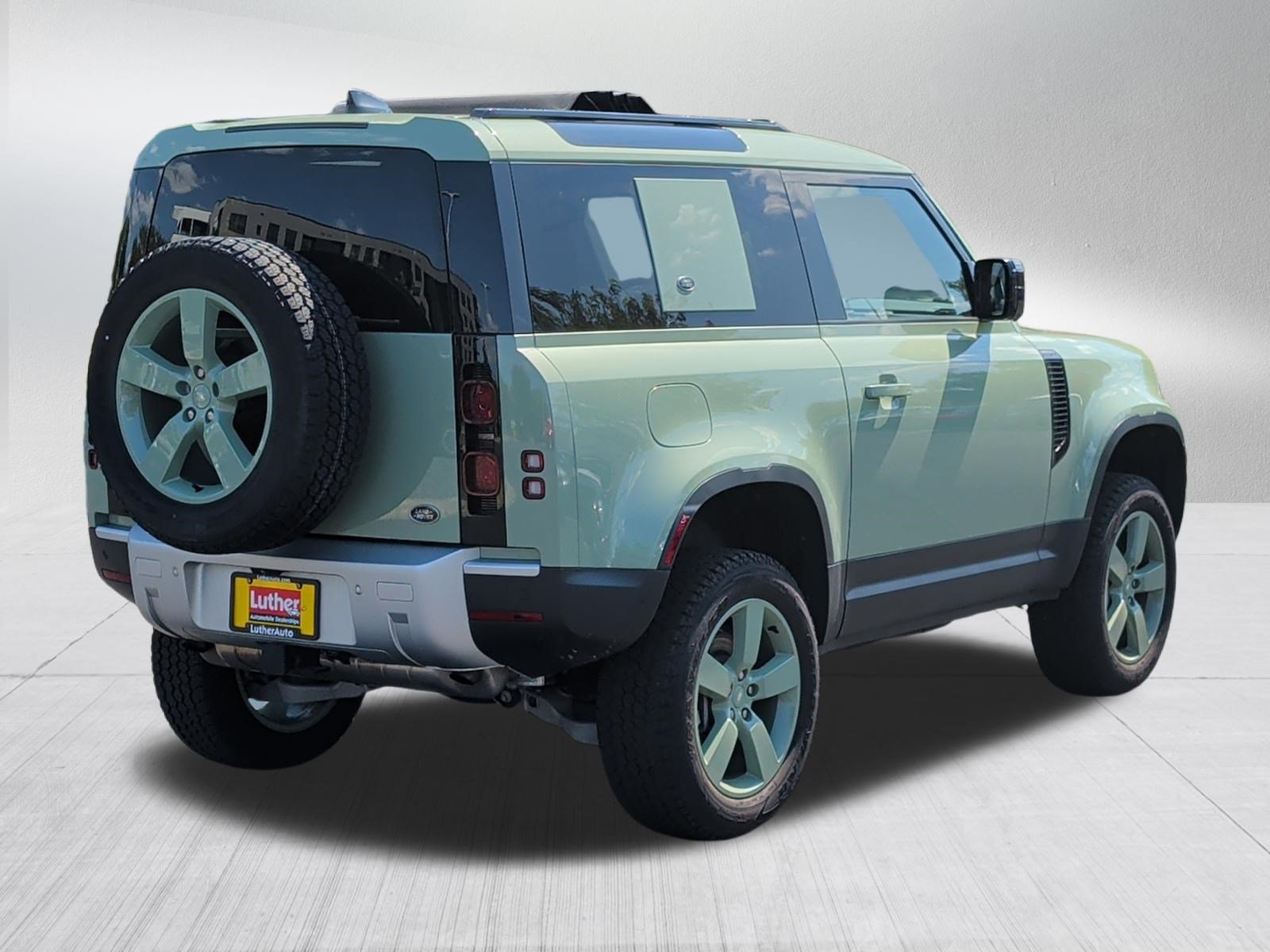 Used 2023 Land Rover Defender 110 75th Limited Edition AWD/4WD image 7
