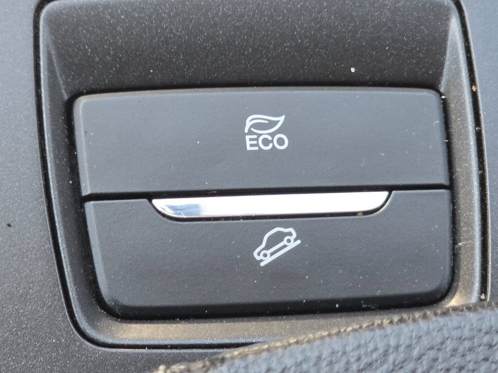 Used 2018 Ford Fusion S FWD image 27