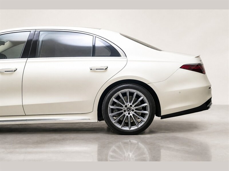 Used 2023 Mercedes-Benz S 500 4MATIC image 11