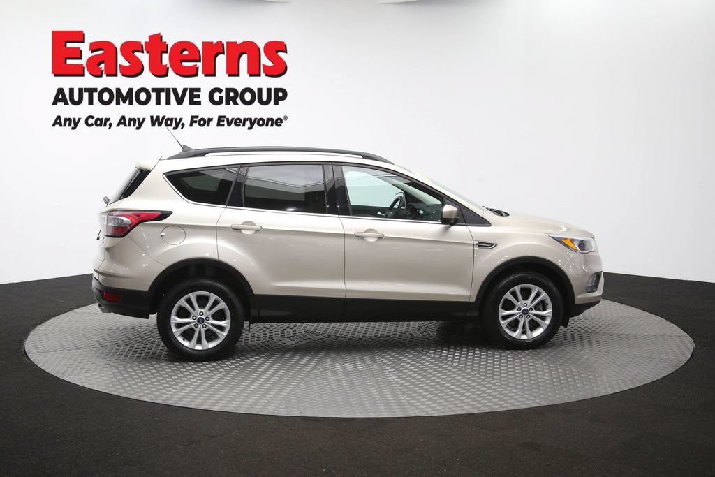 Used 2018 Ford Escape SE w/ SE Sync 3 Package AWD/4WD image 44