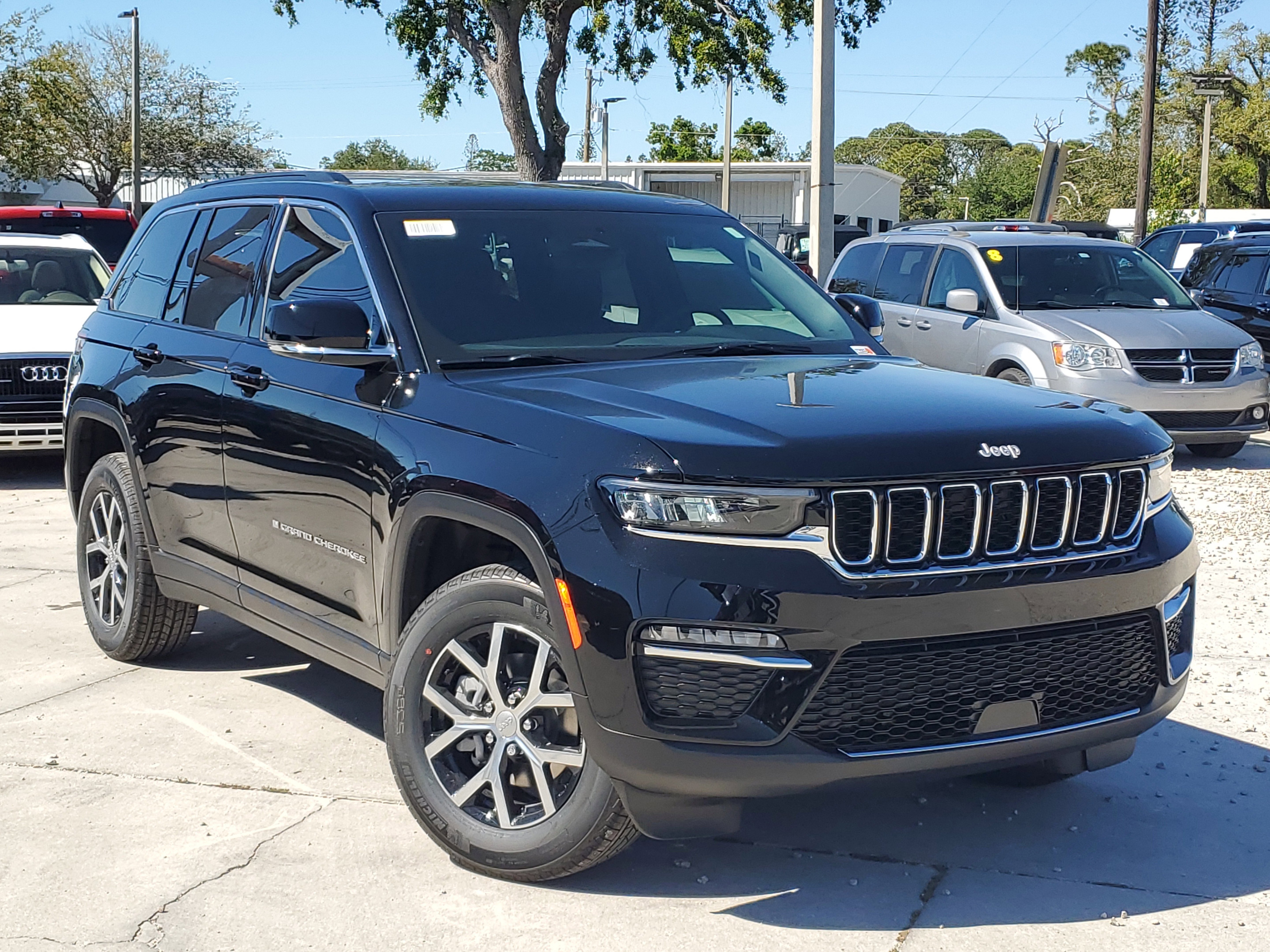 New 2025 Jeep Grand Cherokee Limited w/ Trailer Tow Package