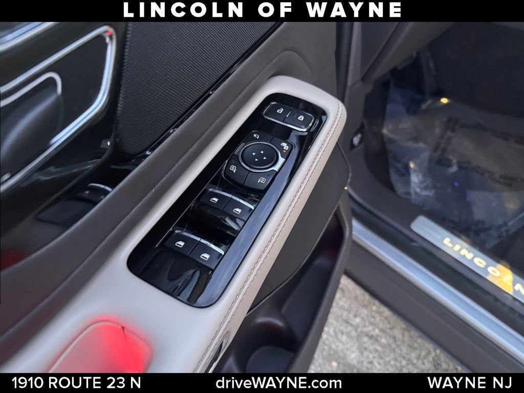 Used 2023 Lincoln Aviator Reserve w/ Elements Package Plus image 13