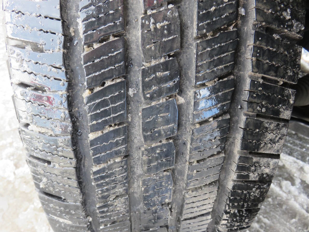 Used 2020 Nissan Frontier S image 27