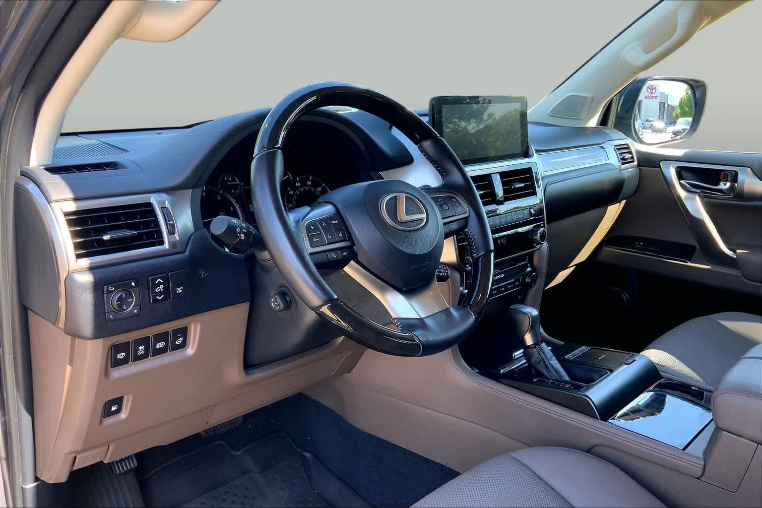 Used 2023 Lexus GX 460 Premium w/ Premium Package AWD/4WD image 18
