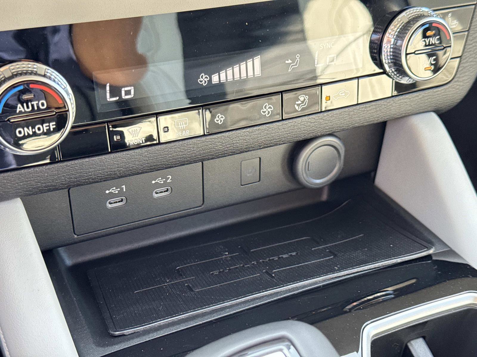 New 2025 Mitsubishi Outlander SE image 28