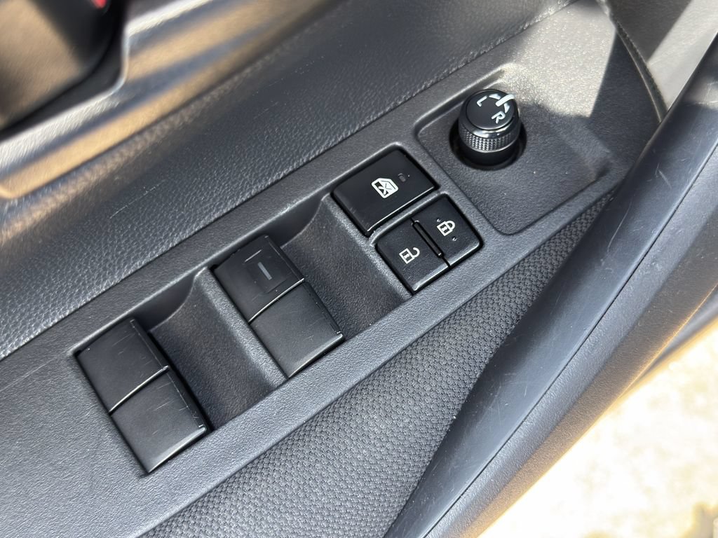 Used 2025 Toyota Corolla LE FWD image 22