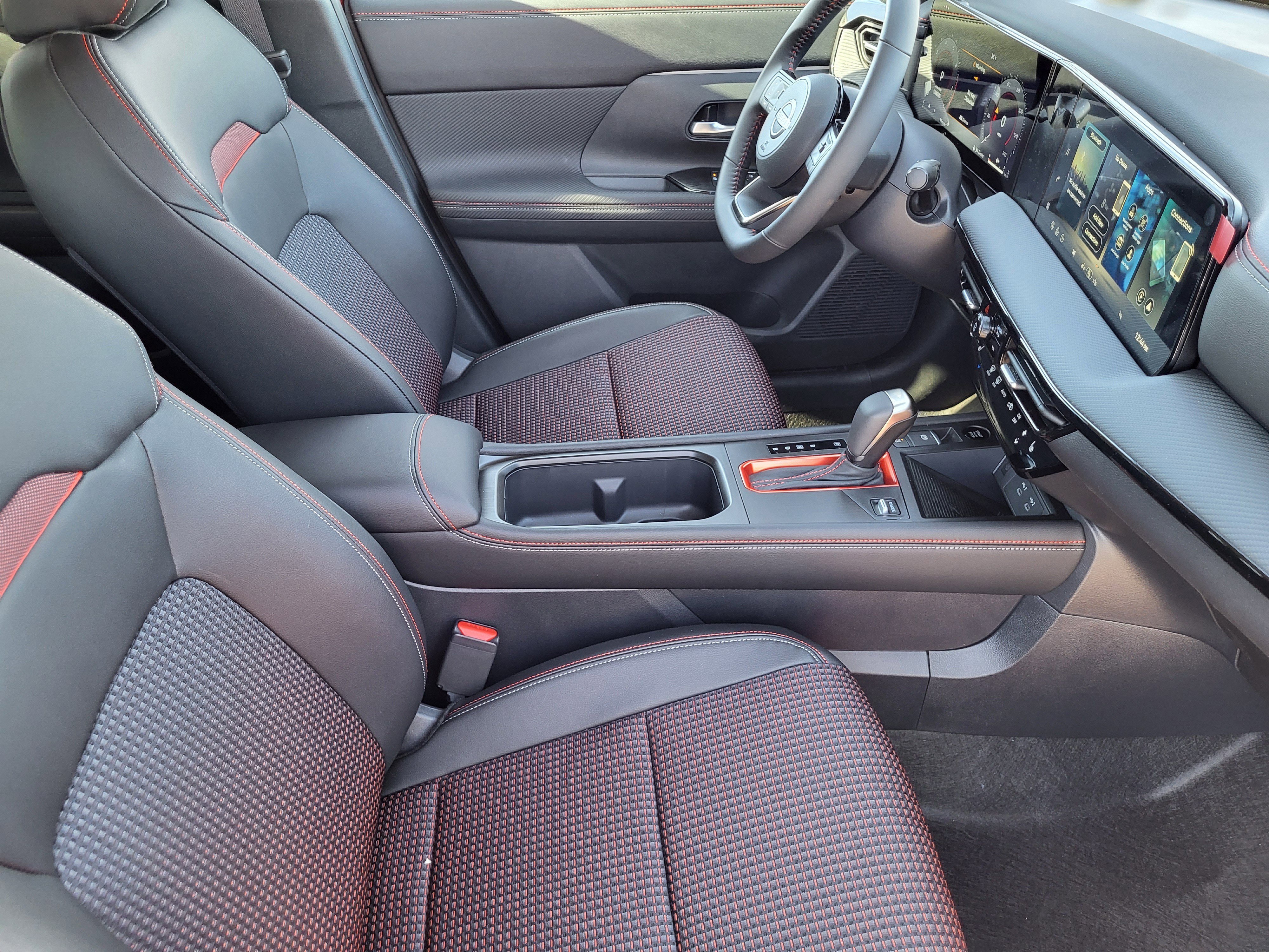 New 2026 Nissan Kicks SR w/ Cold Weather Package image 6