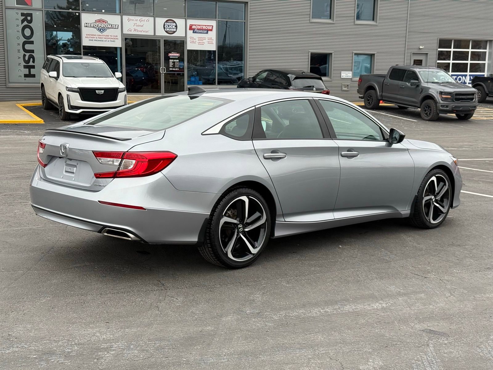 Used 2022 Honda Accord Sport image 3