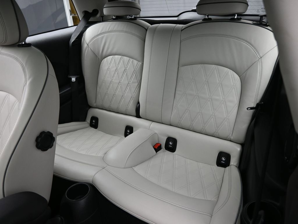 Used 2023 MINI Cooper S w/ Driver Assistance Package image 27