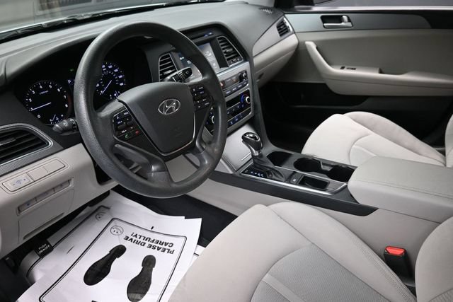 Used 2017 Hyundai Sonata SE FWD image 19