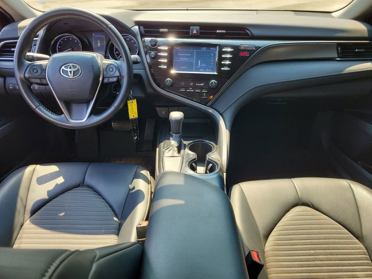 Used 2019 Toyota Camry SE image 12