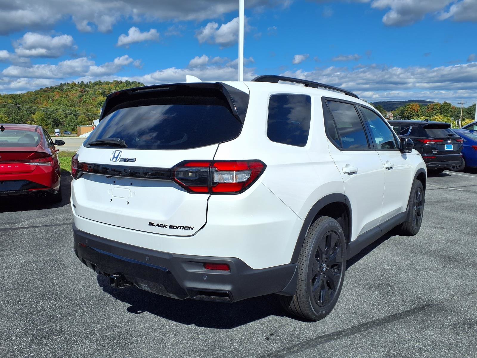 New 2026 Honda Pilot Black Edition image 4