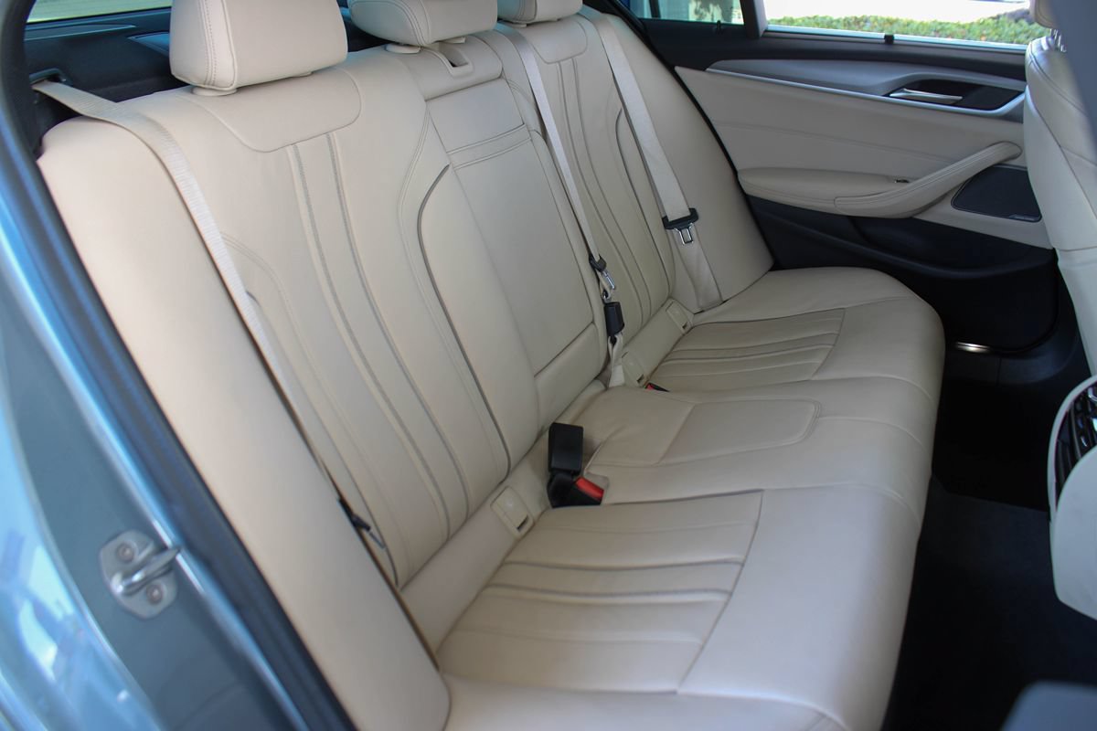 Used 2020 BMW M550i xDrive w/ Executive Package AWD/4WD image 26
