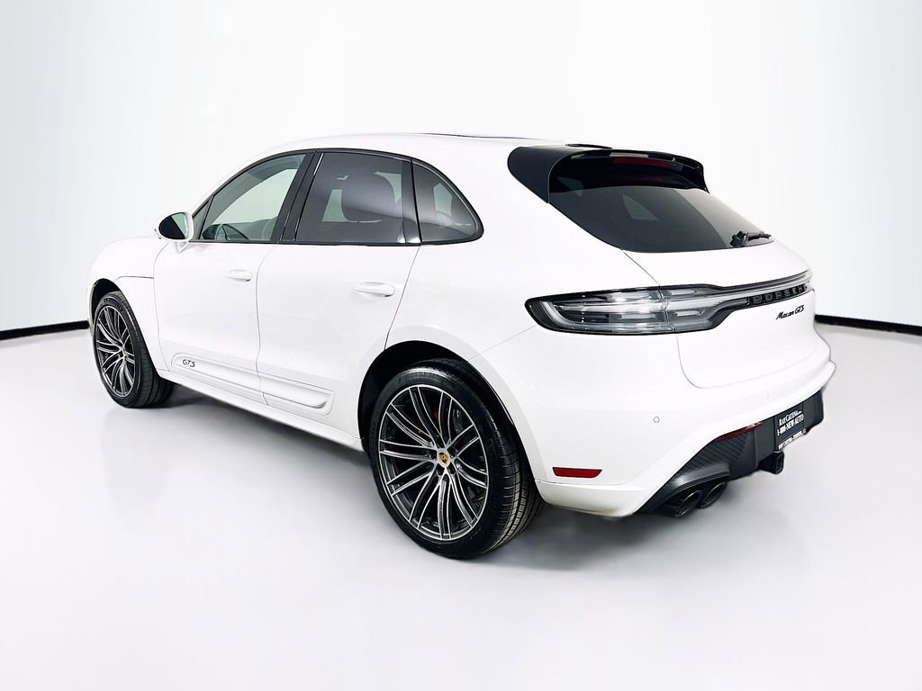 Certified 2023 Porsche Macan GTS image 3