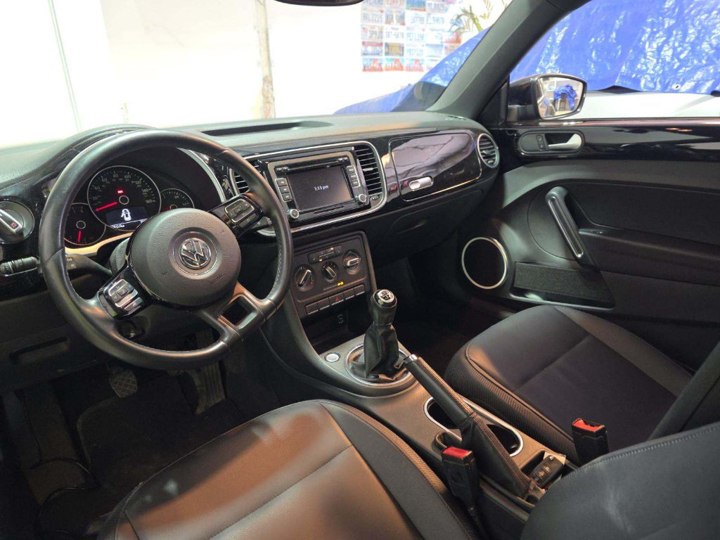 Used 2012 Volkswagen Beetle 2.5 FWD image 3