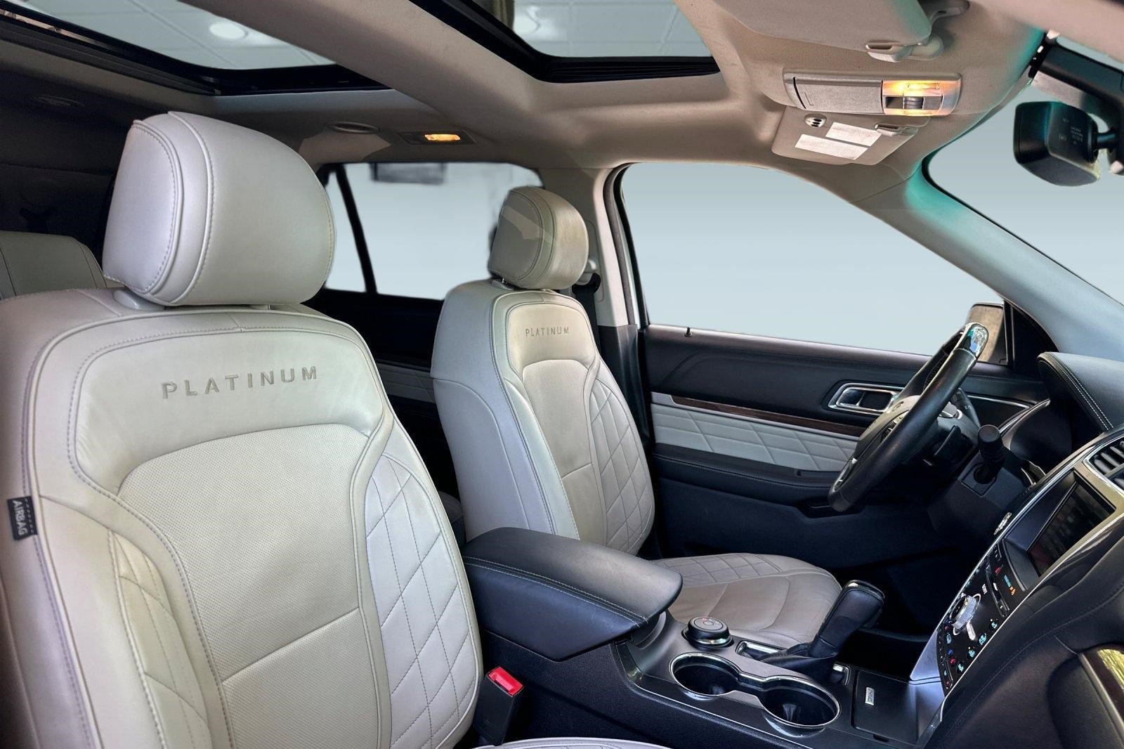 Used 2016 Ford Explorer Platinum AWD/4WD image 28