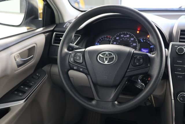 Used 2015 Toyota Camry LE FWD image 10