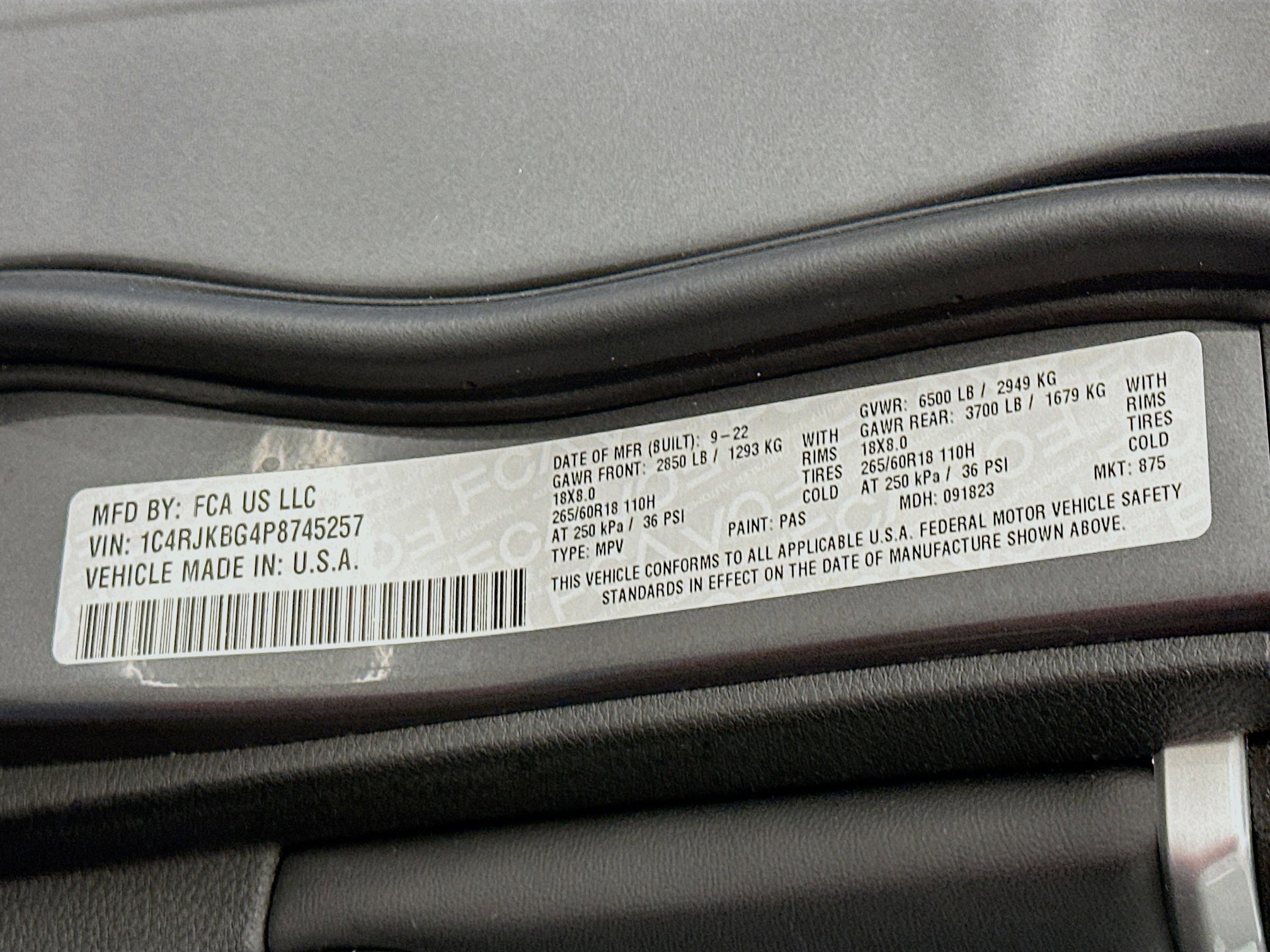 Used 2023 Jeep Grand Cherokee L Limited w/ Luxury Tech Group II image 12