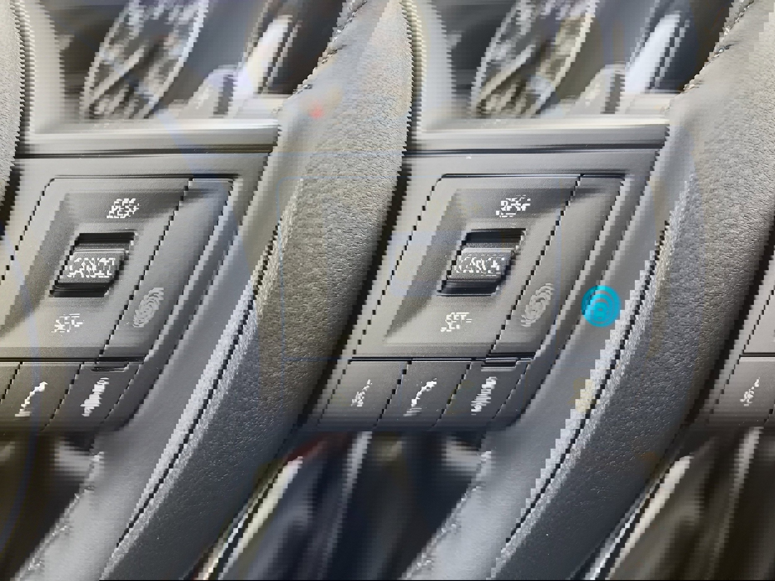 New 2025 Nissan Pathfinder SV w/ Black Appearance Package image 17