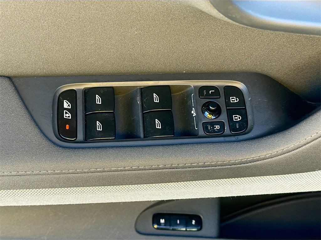 Used 2023 Polestar Polestar 2 w/ Pilot Pack image 18