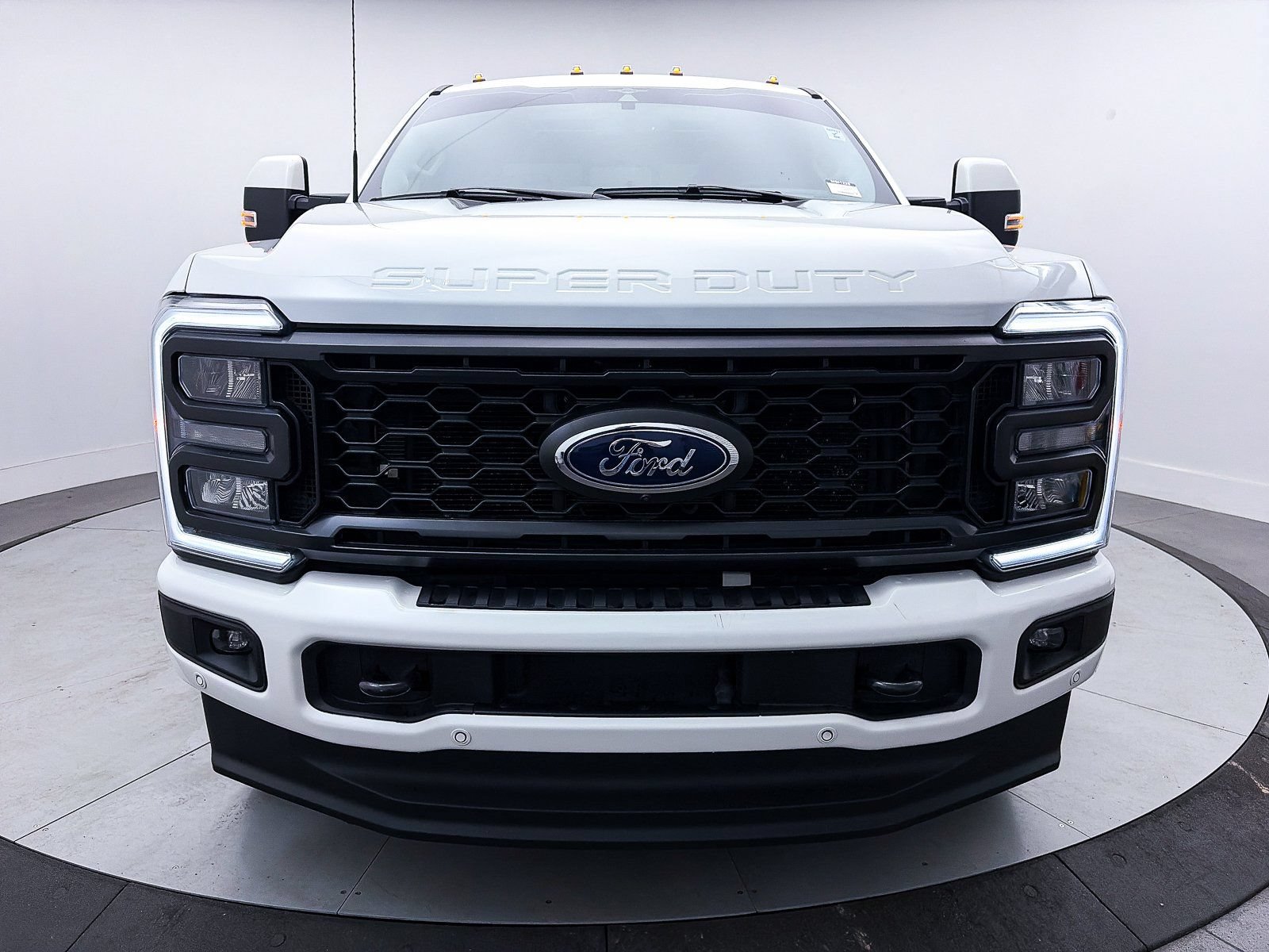 Used 2023 Ford F250 Lariat w/ Lariat Ultimate Package AWD/4WD image 26