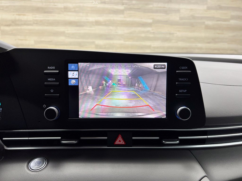 Used 2025 Hyundai Elantra Hybrid FWD image 16
