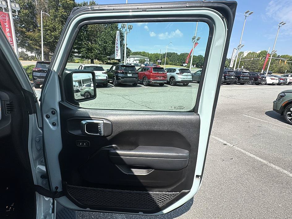 Used 2024 Jeep Wrangler Unlimited Sport AWD/4WD image 31