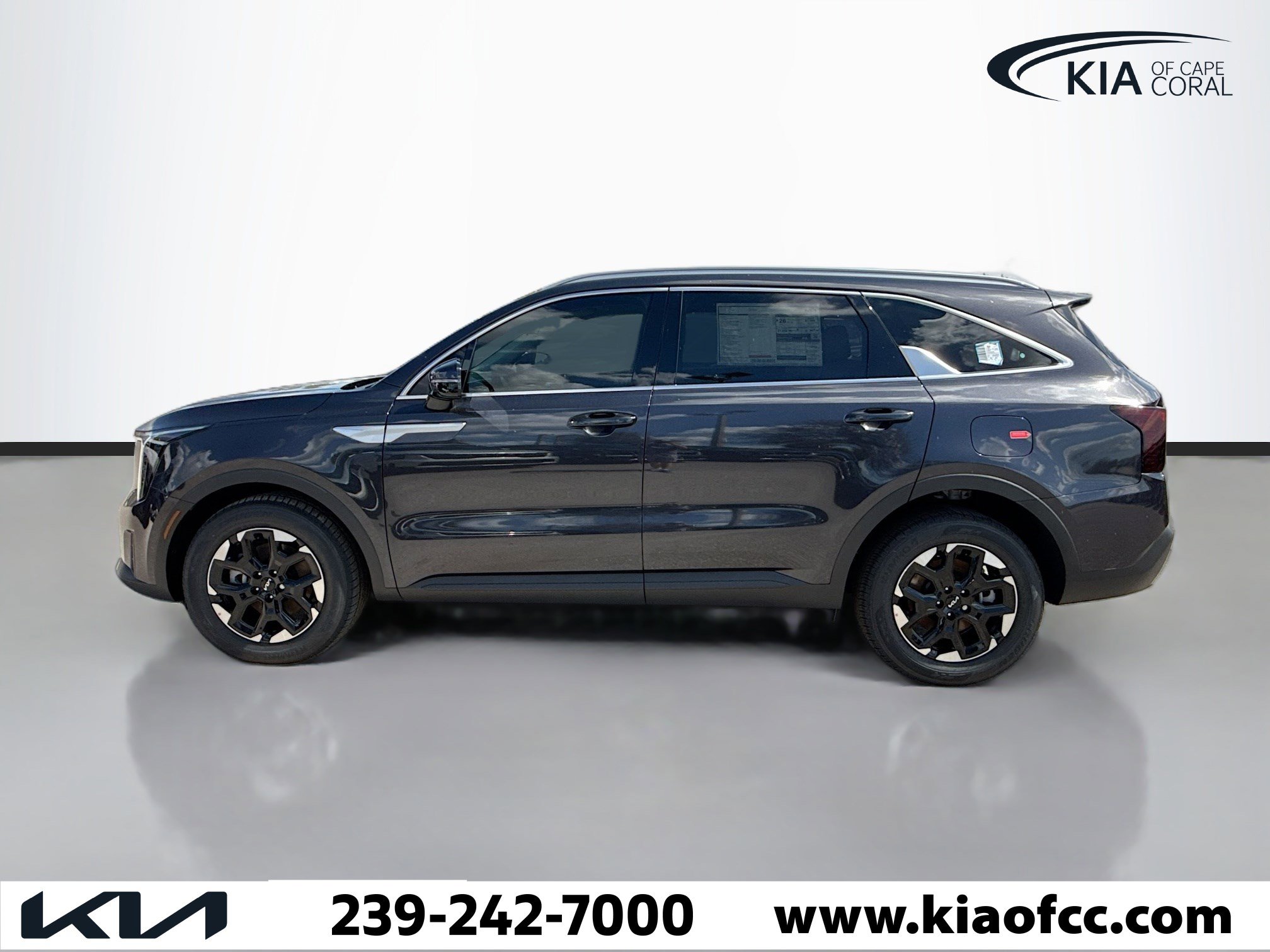 New 2026 Kia Sorento S image 2