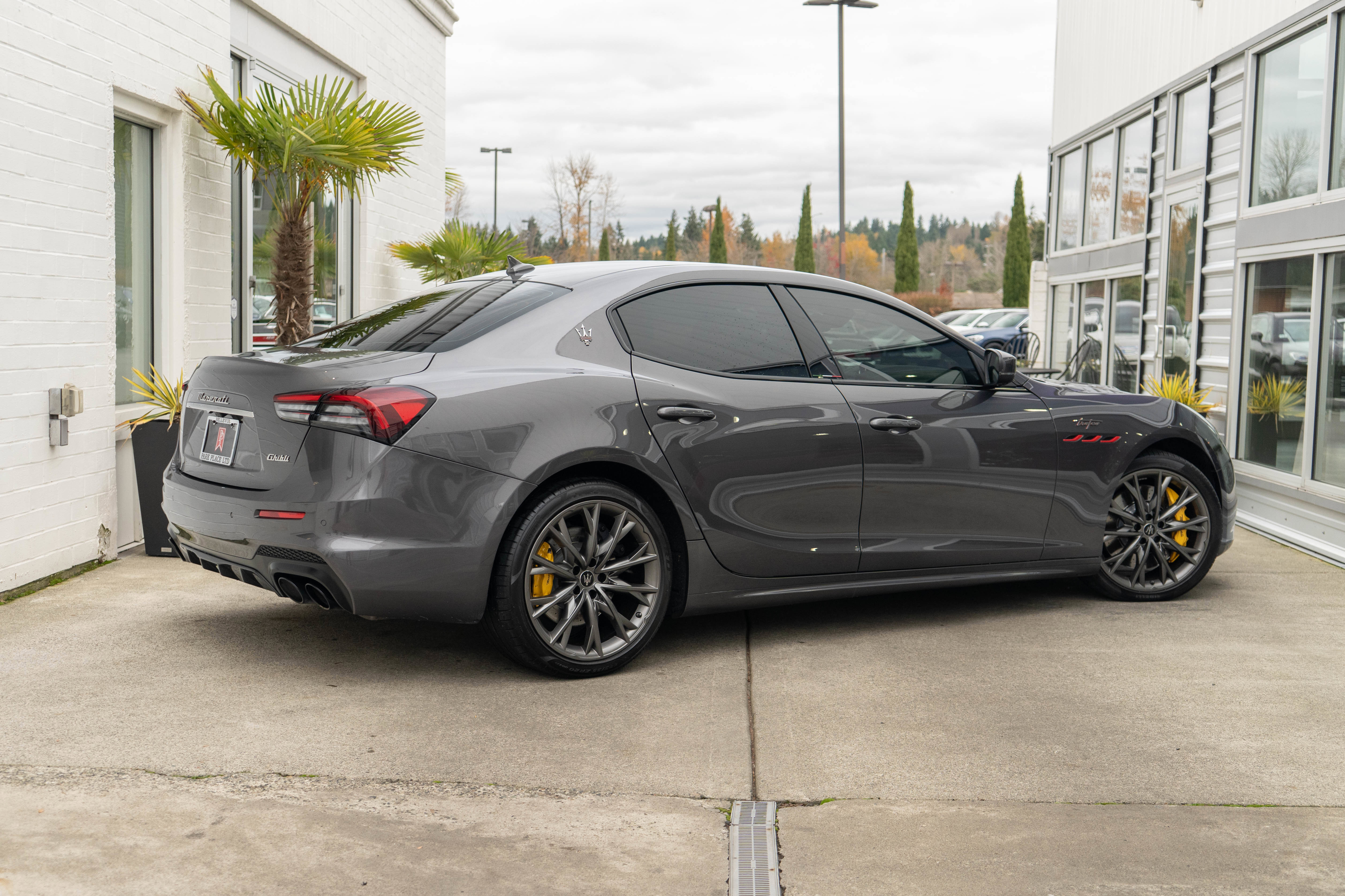 Used 2022 Maserati Ghibli Trofeo image 7
