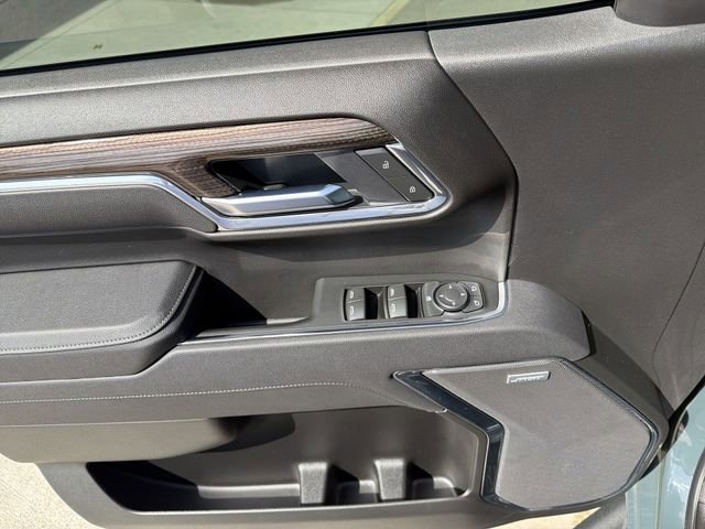 Used 2025 Chevrolet Silverado 1500 LT Trail Boss w/ LT Trail Boss Premium Package AWD/4WD image 15