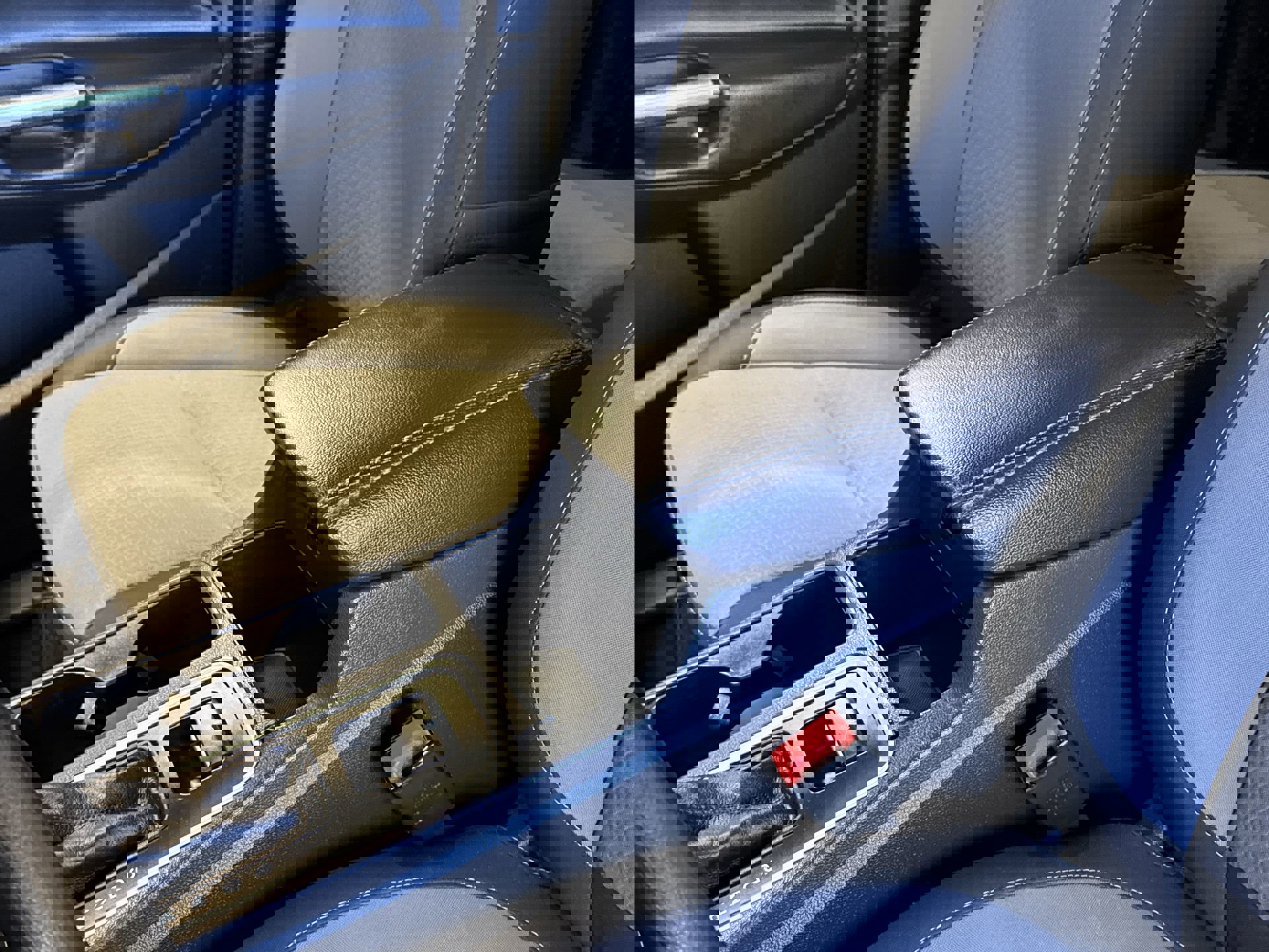 Used 2017 Ford Escape SE w/ Equipment Group 201A image 20