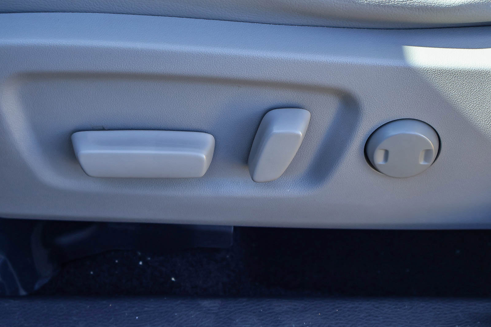 Used 2015 Toyota Highlander Plus image 10