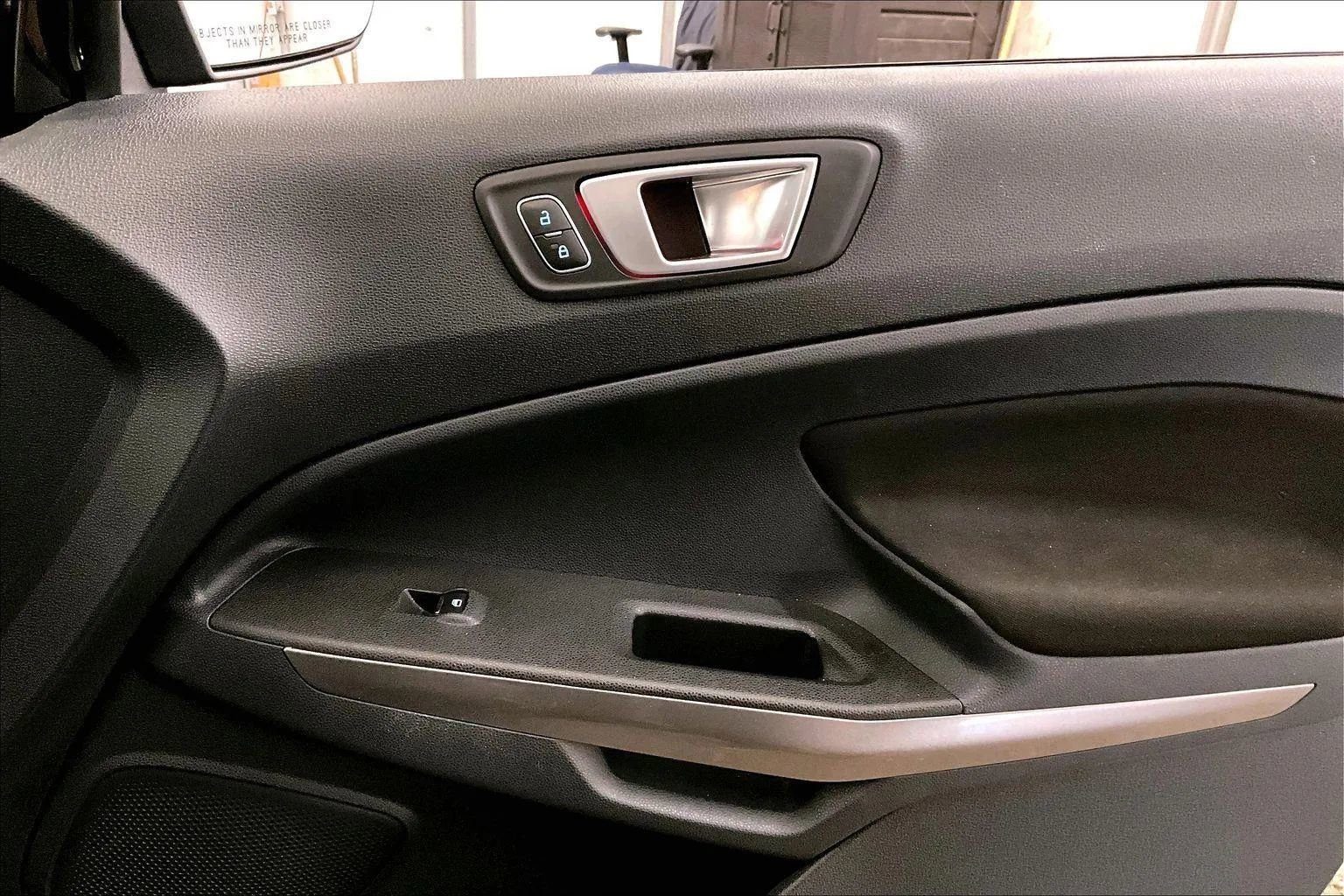 Used 2019 Ford EcoSport SE w/ SE Convenience Package image 23