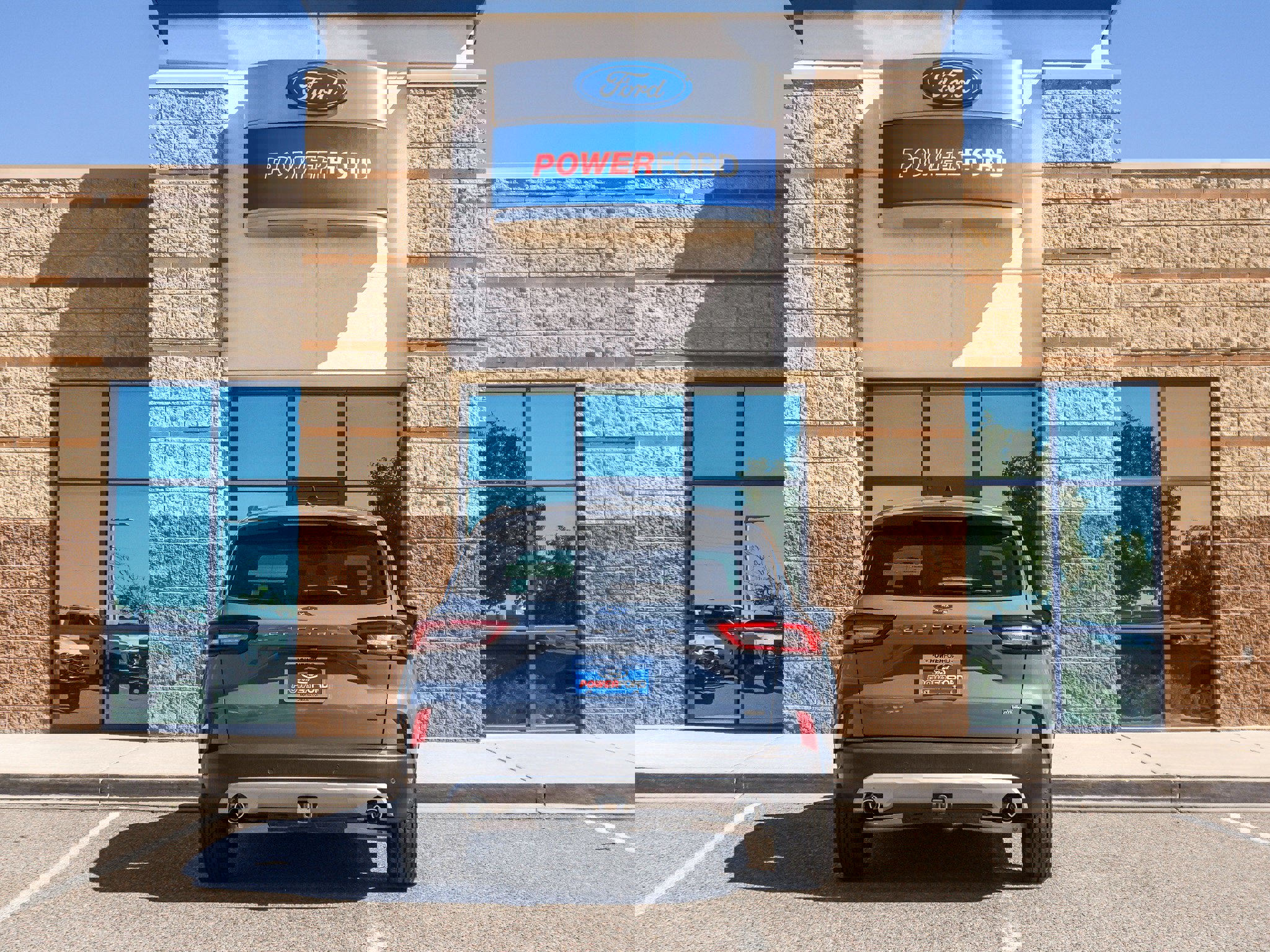 New 2025 Ford Escape SE w/ Class II Trailer Tow Package image 7