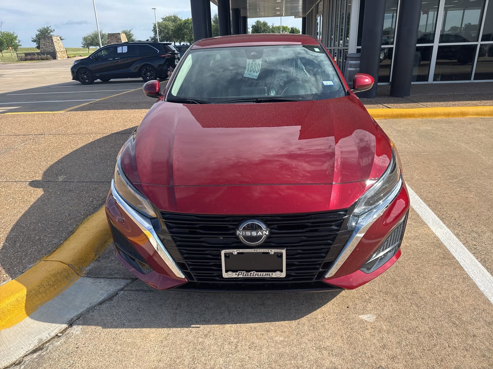 Used 2023 Nissan Altima 2.5 SV FWD image 2