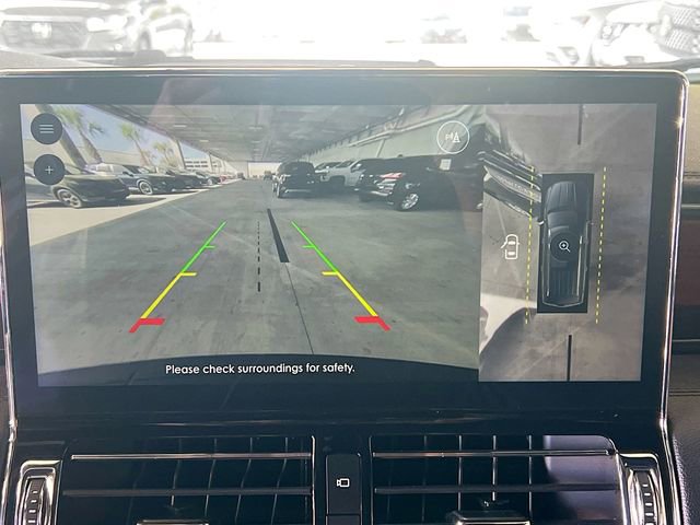 Used 2024 Lincoln Navigator Premiere image 22