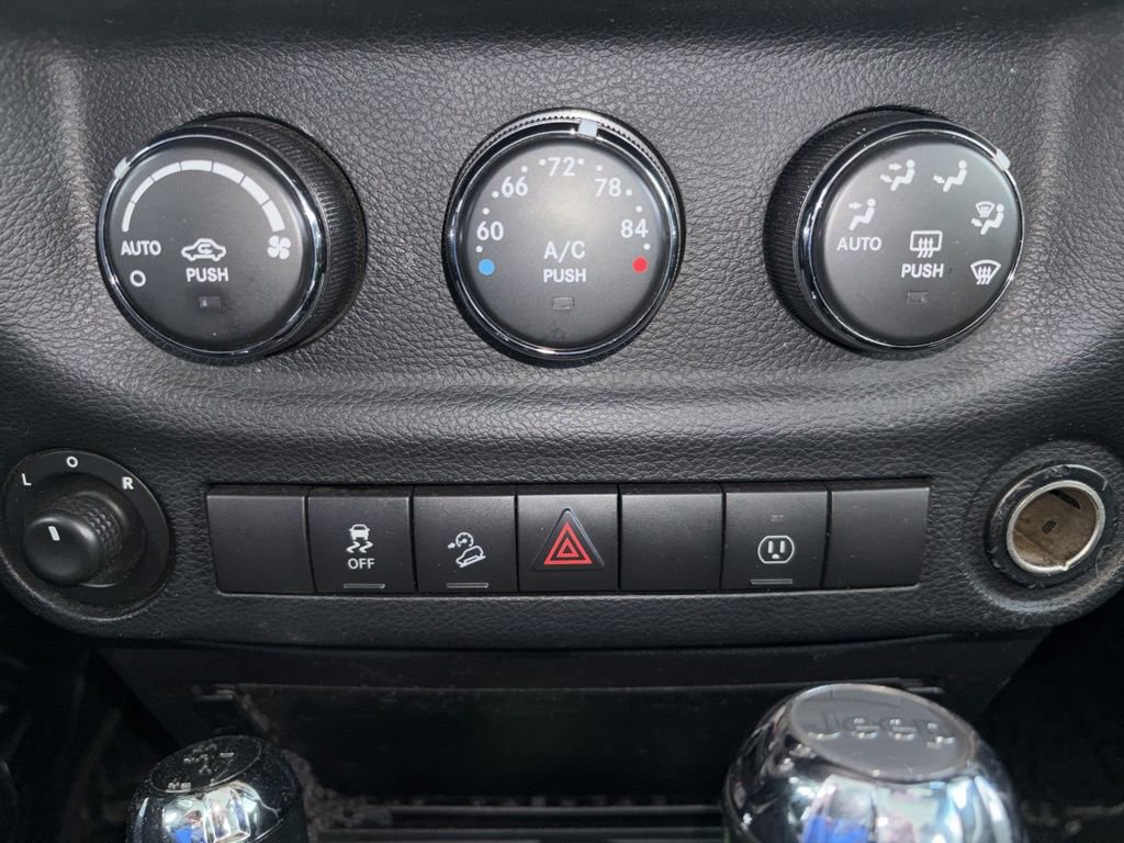 Used 2014 Jeep Wrangler Sahara w/ Trailer Tow Group image 18