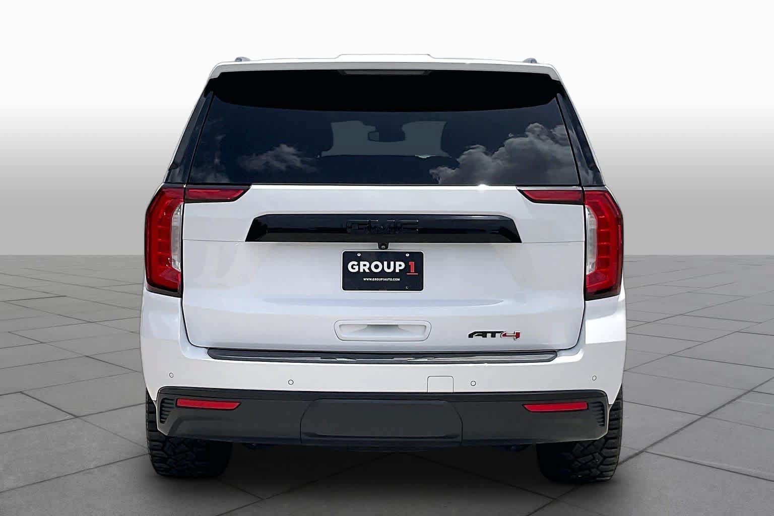 Used 2024 GMC Yukon AT4 w/ Technology Package AWD/4WD image 5