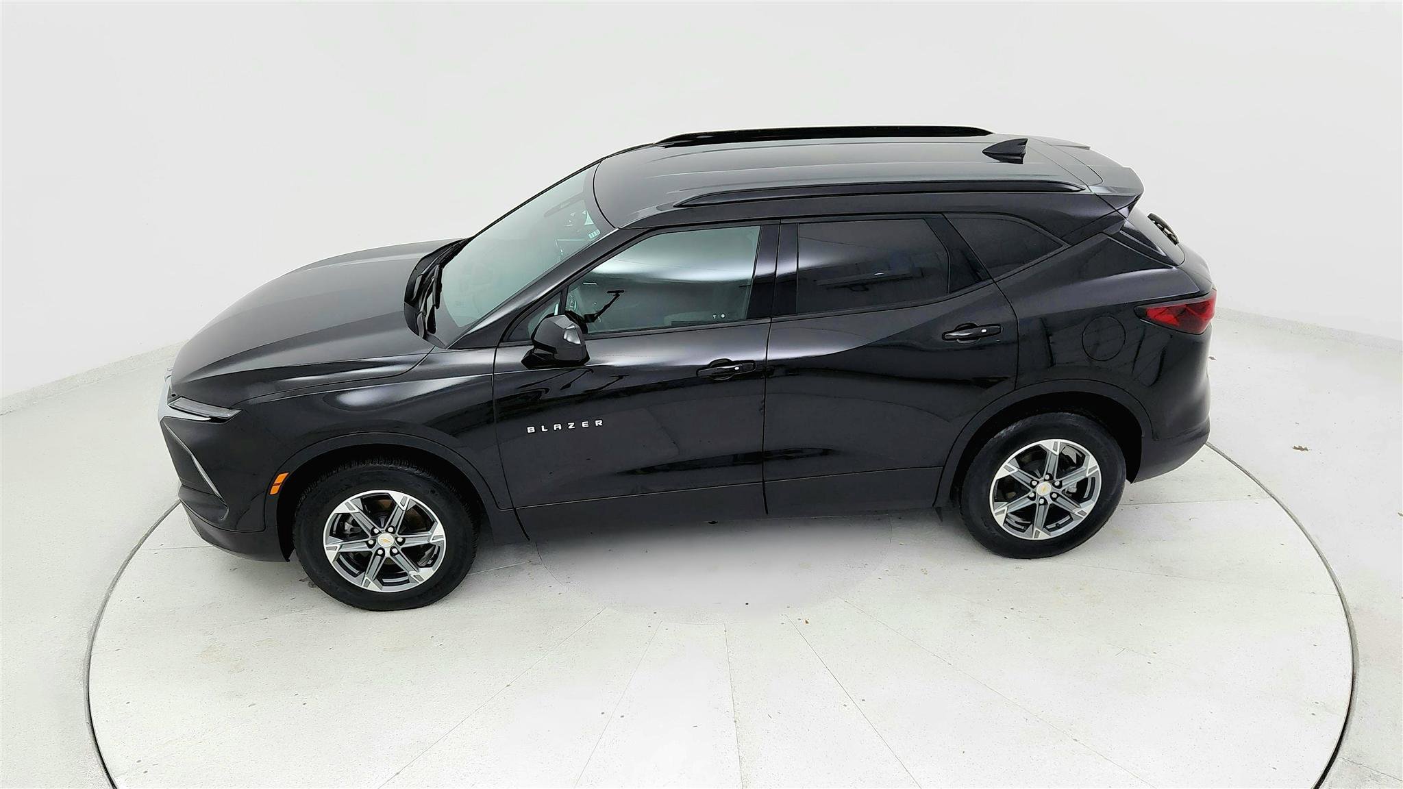 Used 2024 Chevrolet Blazer LT w/ Convenience Package FWD image 14