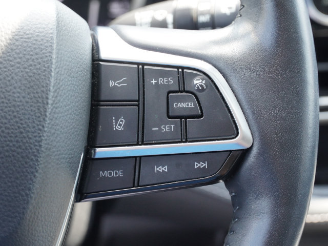 Used 2021 Toyota Highlander Limited FWD image 46
