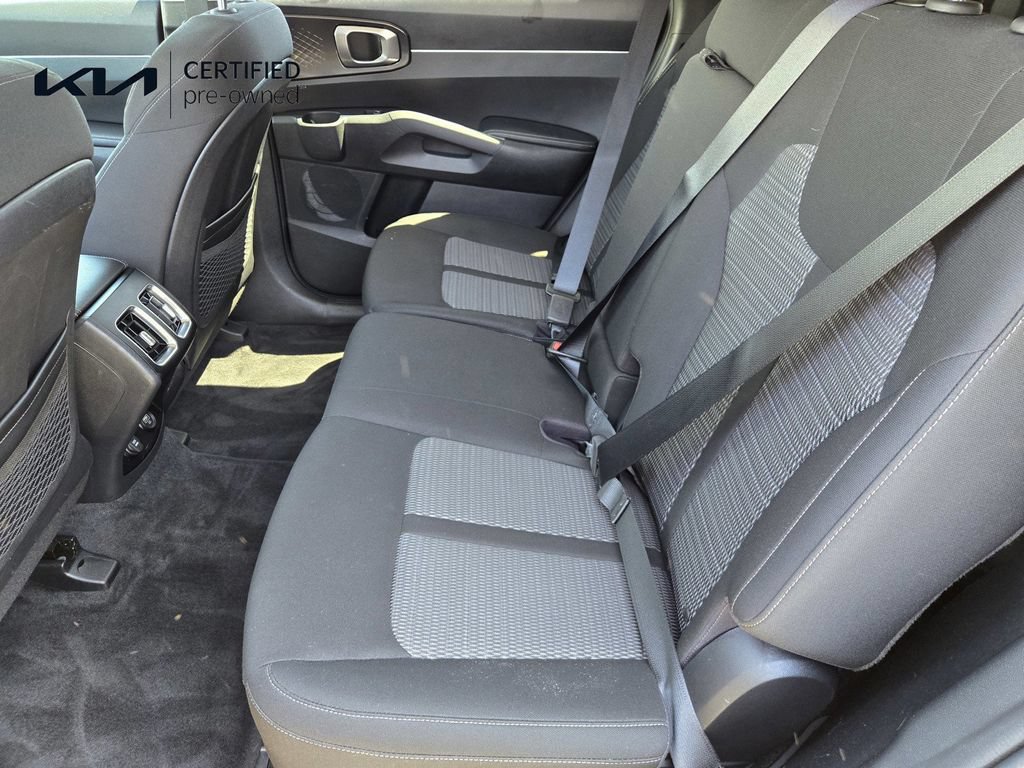 Used 2021 Kia Sorento LX FWD image 12