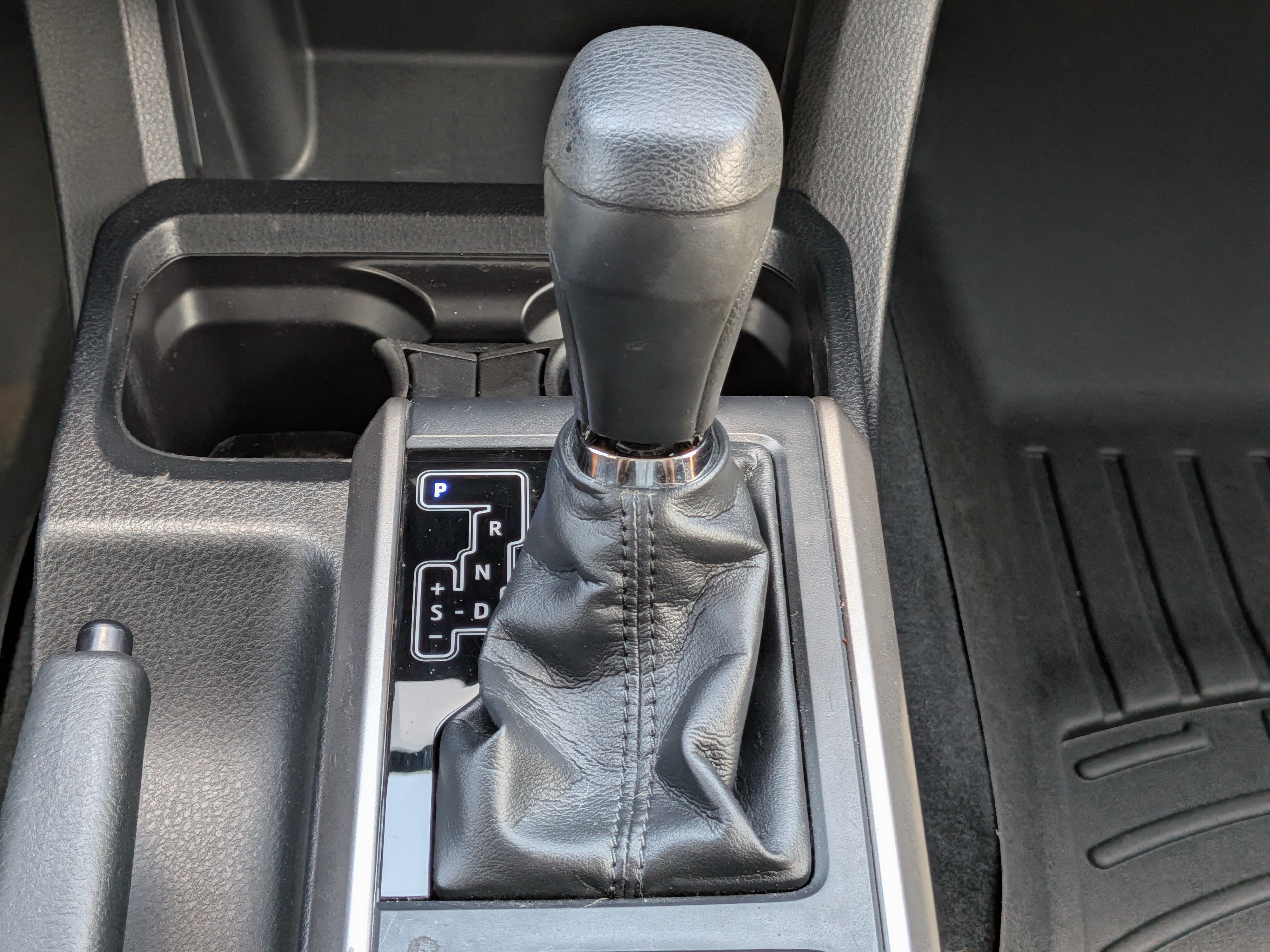 Used 2018 Toyota Tacoma SR5 RWD image 21