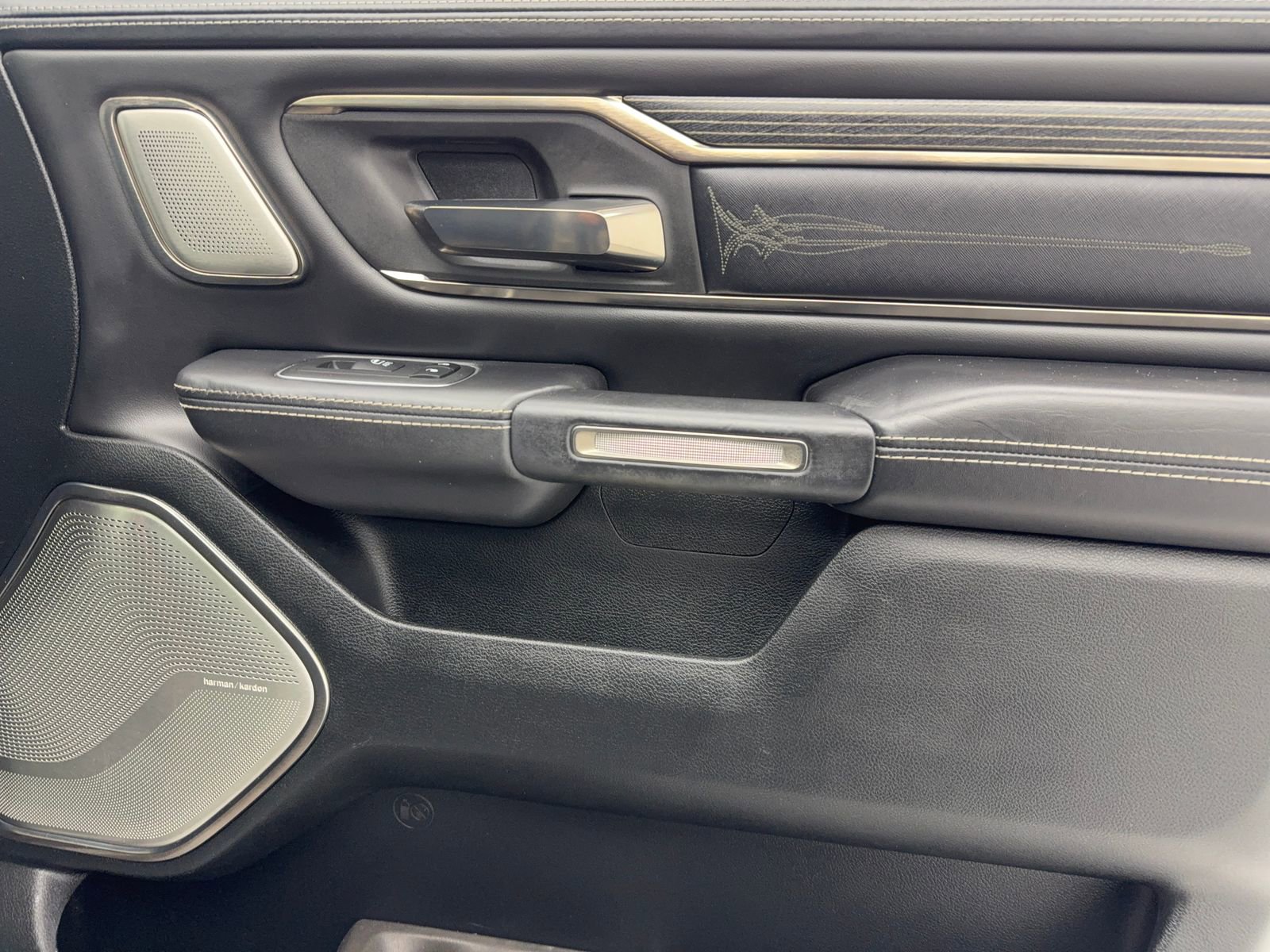 Used 2020 RAM 1500 Limited image 39