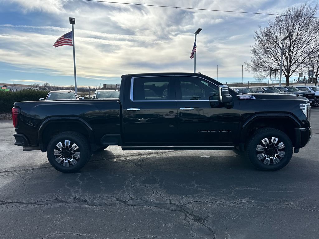 Used 2024 GMC Sierra 2500 Denali w/ Denali Reserve Package image 5