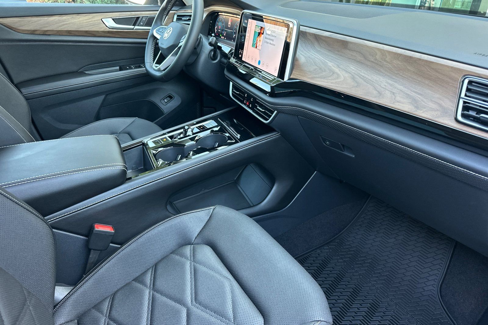 New 2026 Volkswagen Atlas SE image 15